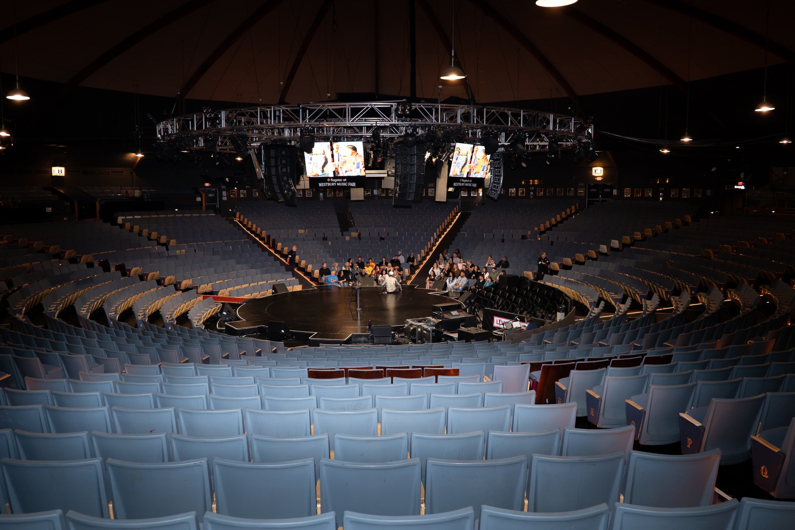 WESTBURY, NY - 10.9.26